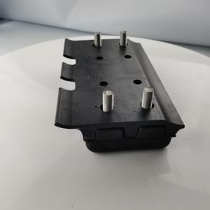 وسادات مطاطية للمسارات بطول 260 مم لماكينات الطحن طراز 2411111 2102696 W120F W1000F W1900 W200 - Product Image 6