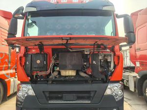 Camión Volquete HOWO 6x4 Usado para el Mercado de Oriente Medio, Blanco/Rojo/Verde/Azul, Carrocería Grande para Carga, Diésel Euro III, 351-450HP, 31-40T, Weichai - Product Image 2