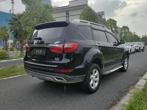 Landwind X8 2017 : SUV tout-terrain abordable et robuste avec moteur turbo Mitsubishi, forte capacité de charge, idéal pour la ville et le cross-country - Product Image 4