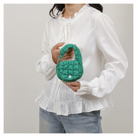 Nouveau portefeuille à fermeture éclair matelassé mignon porte-monnaie matelassé moelleux bouffant petite pochette à monnaie porte-clés Mini sac bouffant