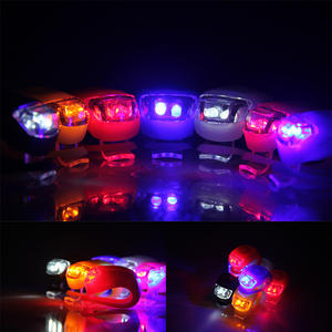 1 pièce, feu LED, étanche pour roue avant de <span class=keywords><strong>vélo</strong></span>, en Silicone, avec batterie, accessoires de bicyclette - Product Image 6