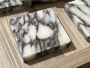 Posavasos de mármol Calacatta Viola hecho a mano, vajilla de mármol elegante, accesorios, posavasos modernos para el hogar - Product Image 5