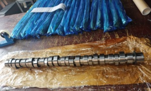 Fabrication directe d'usine <span class=keywords><strong>prix</strong></span> de gros arbre à cames de moteur H07D en acier forgé pour moteur <span class=keywords><strong>diesel</strong></span> Hino - Product Image 2