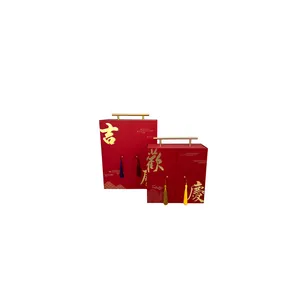Kotak hadiah kardus berbentuk buku kaku merah kustom kotak kemasan kertas desain Logo pribadi dengan pita
