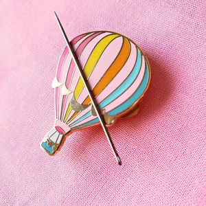 Proveedor de China, broche de globo esmaltado de Metal, punto de cruz, aguja personalizada, imán de Pin para coser - Product Image 1