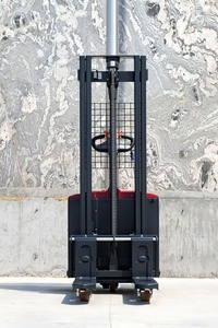Chariot élévateur semi-électrique Solreign <span class=keywords><strong>CDD</strong></span> 1500 kg avec batterie lithium-ion et mât à 3 sections pour levage <span class=keywords><strong>de</strong></span> palettes économique et compact - Product Image 5