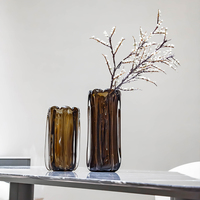 Vase décoratif à fleurs en verre soufflé à la main, à bord ondulé nordique, tube droit, brun côtelé, pour table de salon, décoration de villa, centre de table