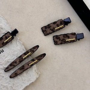 Pince à cheveux coréenne géométrique floquée irrégulière faite à la main en forme de coquille pour fille, pour franges latérales, type bec de canard, accessoires capillaires - Product Image 2