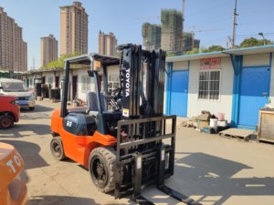 Gebruikt <span class=keywords><strong>Toyota</strong></span> Heftruck 7FD50 3000kg Capaciteit Originele Japanse Heftruck met Originele <span class=keywords><strong>Toyota</strong></span> Motor Getest & Gecertificeerd - Product Image 6