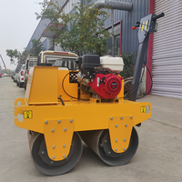 Compacteur routier à double tambour pour asphalte, béton et sols, à conducteur marchant à pied