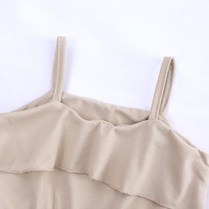 Ensemble de vêtements pour bébés en gros : T-shirt sexy à bretelles et jean pour filles, idéal pour l'été – Fabriqué en Chine - Product Image 4