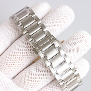 Lunette en céramique mate givrée avec chiffres arabes lumineux traversant des trous noirs. Montre mécanique pour homme - Product Image 5