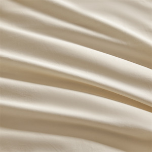 Set di Biancheria da Letto in Puro Cotone Tinta Unita 4 Pezzi |   Set Copripiumino Morbido e Delicato sulla Pelle |   Set di Lenzuola per Letto Matrimoniale/King Size - Product Image 4