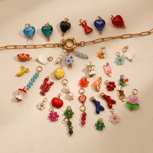 Vente en gros de pendentifs colorés en émail personnalisé Bracelet Collier PVD or en acier inoxydable breloques de bijoux à bricoler soi-même pour la fabrication de bijoux - Product Image 3