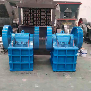 Concasseur à mâchoires 15t/h pour l'exploitation minière, équipement de concassage de béton et de pierre avec moteur AC, couleur bleue - Product Image 1