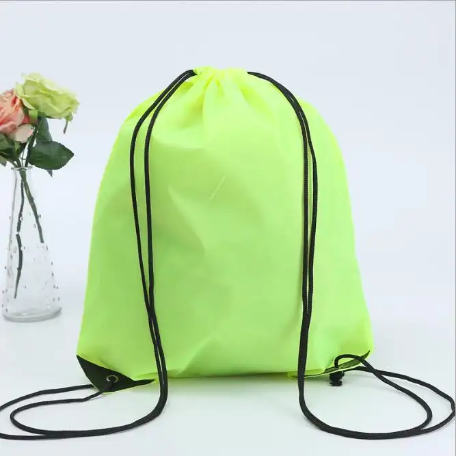 Toptan fiyat renkli dokumasız malzeme sırt çantası İpli çanta baskılı Logo