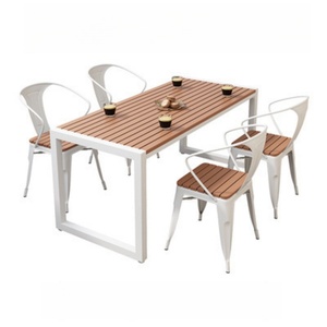 Tables et chaises en bois plastique extérieur de cour Boutique de thé au lait café Table d'extérieur Jardin extérieur Tables et chaises de parc - Product Image 6