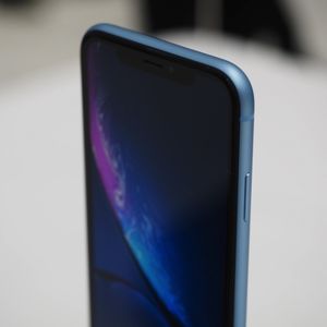 โทรศัพท์มือถือ <span class=keywords><strong>iPhone</strong></span> <span class=keywords><strong>XR</strong></span> มือสองแท้ ปลดล็อคแล้ว ความจุ <span class=keywords><strong>64</strong></span>/128 <span class=keywords><strong>GB</strong></span> ขายส่ง - Product Image 4