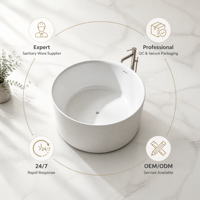 Baignoire autoportante à surface ronde, bain cylindrique compact en pierre blanche pour petites salles de bain et centres de spa, design moderne et élégant