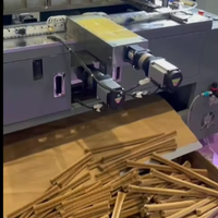 Distributeur de rouleaux de papier d'emballage en nid d'abeille Machine de fabrication de papier en nid d'abeille