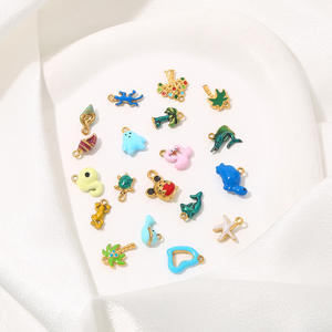 ความฝันฤดูร้อนที่แปลกประหลาด |   ชาร์มเคลือบทอง 18K PVD บนสแตนเลสสตีลเคลือบเงา สำหรับทำเครื่องประดับ DIY |   จี้รูปมหาสมุทรเขตร้อน - Product Image 2