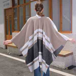 Cape polyvalente tendance transfrontalière avec franges à nouer sur le côté pour une chaleur élégante - Product Image 3
