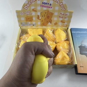 Jouets en caoutchouc miniatures en forme de fromage à modeler, musicaux, pour la décompression et la relaxation, aux couleurs vives et confortables - Product Image 6