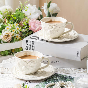 Taza de Café Británica Creativa con Relieve, Botella de Agua Personalizada, Juego de Tazas para el Té de la Tarde - Product Image 4