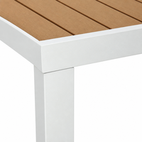 Table de jardin extensible en bois avec plateau en lattes, cadre en aluminium blanc mat, mobilier de jardin pour la cour