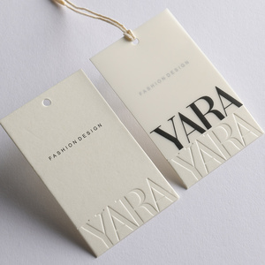 Moda kabartmalı salıncak kağıt etiketleri lüks mat Logo Hangtags giyim konfeksiyon markası için özel ürün bilgisi etiketi - Product Image 2