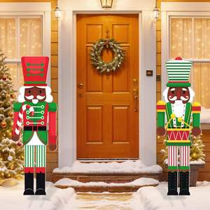 Ornements de Noël en casse-noisettes de grande taille personnalisables, comme marqueurs de jardin en plein air, panneaux de patio, décorations de Noël, emballés dans des boîtes - Product Image 1