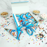 Cornet de gaufrette au chocolat saveur crème, sucré et croustillant, avec jouets de dessin animé, emballage individuel, personnalisable