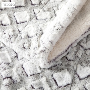 Somptueux réversible confortable chaud doux rêveur nuage laiteux blanc et <span class=keywords><strong>violet</strong></span> luxe <span class=keywords><strong>fausse</strong></span> <span class=keywords><strong>fourrure</strong></span> jeter autre couverture lestée - Product Image 5