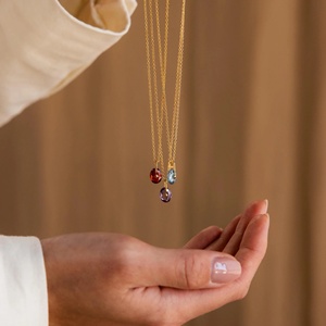 Collana Personalizzata con Pietra Portafortuna dei 12 Mesi, in Acciaio Inossidabile Placcato Oro, con Ciondolo a Stella e Cristallo Ovale, Gioiello Regalo Che Non Si Ossida - Product Image 4