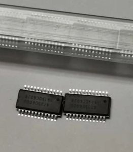 Circuit intégré radio SSB SI4735 authentique – En stock (NEUF, non remis à neuf ni reconditionné) Seulement une puce, PAS un radio. M25 - Product Image 1