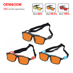 Gafas Deportivas Anticolisión Resistentes a Impactos con Lentes Naranjas que Bloquean el 100% de la Luz Azul y Correa Ajustable para Fútbol y Baloncesto - Product Image 1