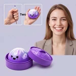 ของเล่นบีบลดความเครียดรูปผีสีม่วงสำหรับฮาโลวีน ยี่ห้อ DOWMOO ทำจากยางนุ่มฟู น่ารัก และสนุกสนาน - Product Image 5