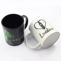 Mug souvenir de voyage personnalisé 11oz en céramique noire et blanche avec logo personnalisé