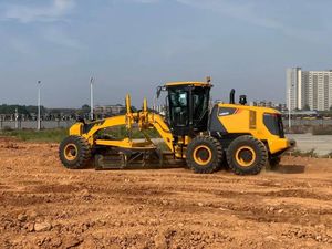 Grande niveleuse de 20 tonnes 4260D tout-en-un avec bulldozer et système hydraulique pour tout chantier de construction - Product Image 3