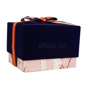 Boîte cadeau de Noël en papier avec nœud en soie UV, personnalisable selon les besoins - Product Image 2