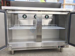 Réfrigérateur de comptoir à salade de style américain à 2 portes de 48 po Réfrigérateur de table de préparation pour camion de nourriture et pizza - Product Image 6