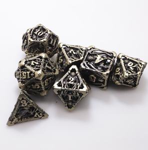 Ensemble de dés en métal pour <span class=keywords><strong>jeu</strong></span> de rôle <span class=keywords><strong>King</strong></span> Kong Man TRPG Dungeons and Dragons, multi-faces, avec couleurs et design personnalisables, 10 couleurs disponibles - Product Image 5