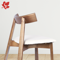 Chaises Louis en bois de style moderne simple, chaises de restaurant, chaises hautes de comptoir en cuir avec pieds en bois pour événements en bois