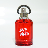 Parfum Féminin Boîte Rouge Argentée Inscription Blanche Floral Fruité Rose Vanille Musc Romantique Longue Durée Cadeau Rendez-vous