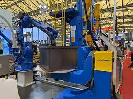 Ligne de robots de soudage automatique pour structures en acier en poutre H avec caméra de vision, rail au sol, sans système d'apprentissage, 380V, capacité 1000 - Product Image 5