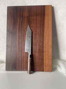 Planche à découper en bois durable, fabriquée en bois d'acacia et en bois de manguier de qualité supérieure, offrant une durabilité écologique - Product Image 3