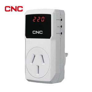 Ayarlanabilir ayarlara sahip ev aletleri için YC-K06 akıllı voltaj koruyucusu - Product Image 1