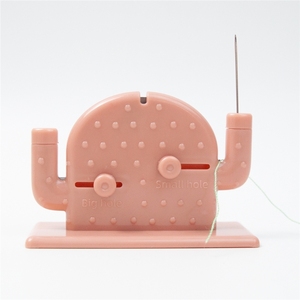 Enfile-aiguille automatique en plastique pour bureau, enfile-aiguille à double trou, outil d'insertion pour travaux d'aiguille, quilting, artisanat, couture DIY - Product Image 3