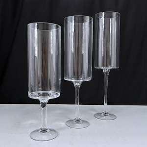 Popolare Set di 3 Pezzi: Portacandele in Vetro Trasparente con Tubo in Vetro per Candele Galleggianti - Product Image 4