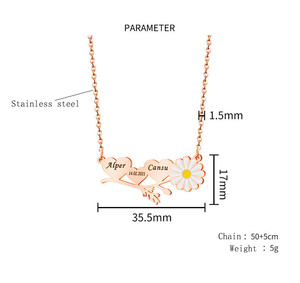 Collana in acciaio inossidabile con luce coraggiosa personalizzabile a tre cuori Daisy <span class=keywords><strong>fiore</strong></span> placcato in oro gioielli di famiglia <span class=keywords><strong>nome</strong></span> fatto da te personalizzato - Product Image 6
